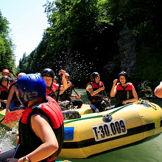 Mountain High River Rafting und Kanu