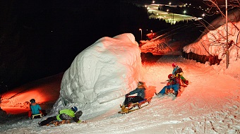 "Hexenritt" toboggan run by night